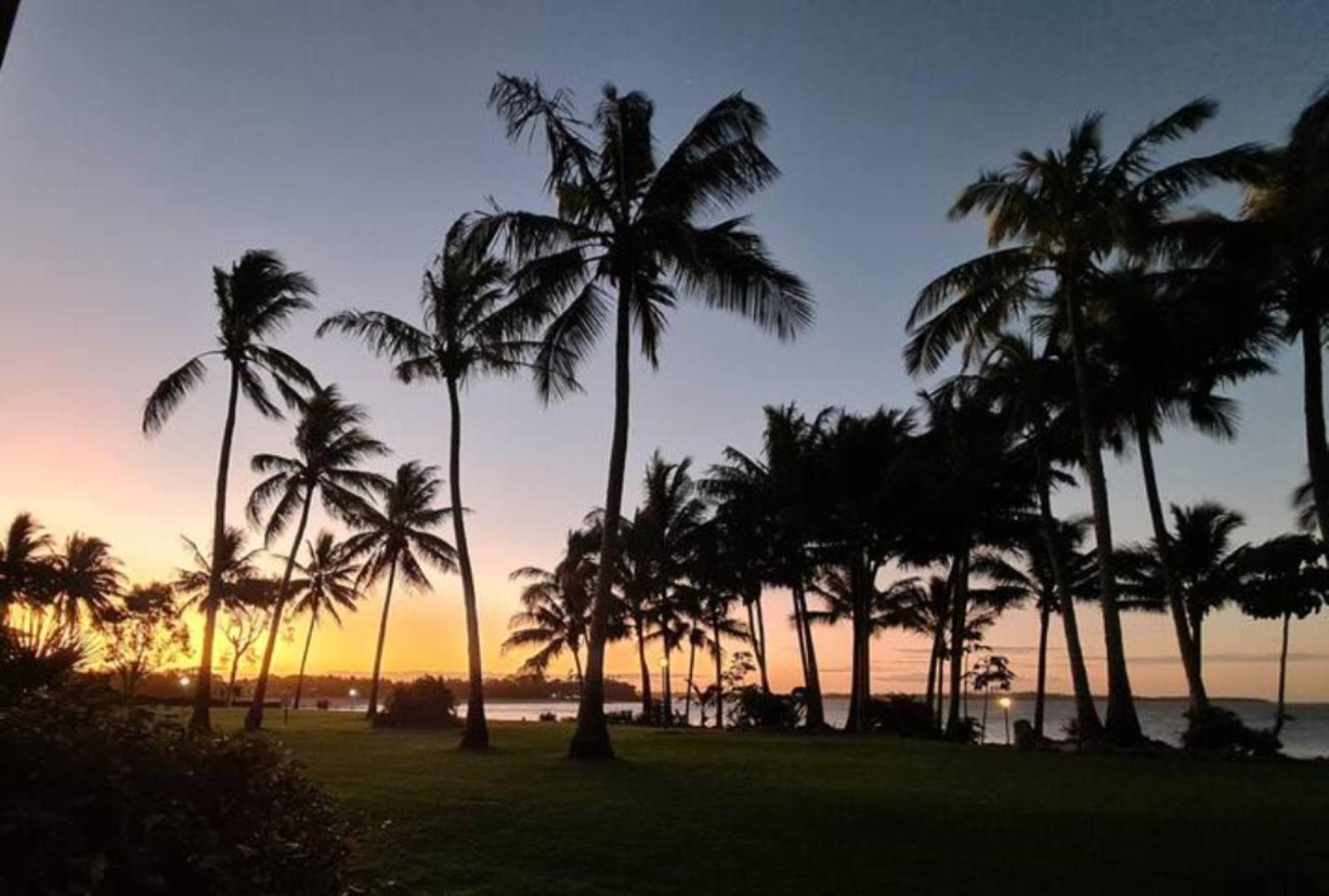 Dolphin Heads - Resort Unit - Absolute Beachfront! - Whitsunday Getaway! Mackay Exterior photo